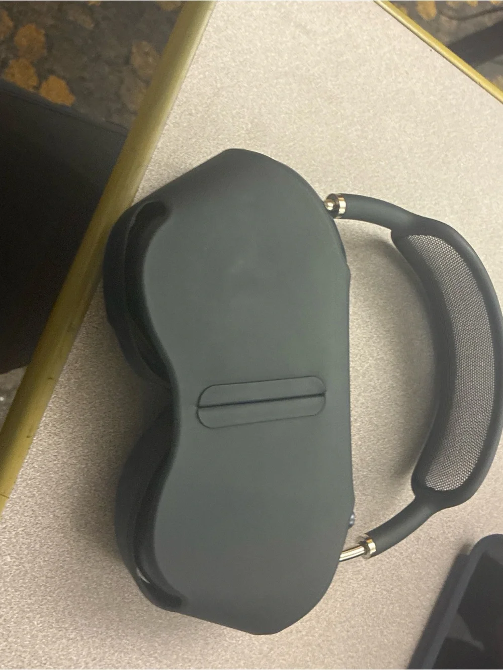 Airpod maxes - used